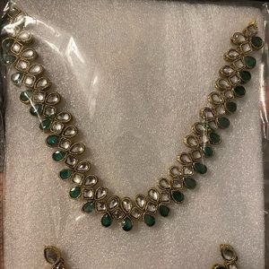 Kundan necklace with earrings